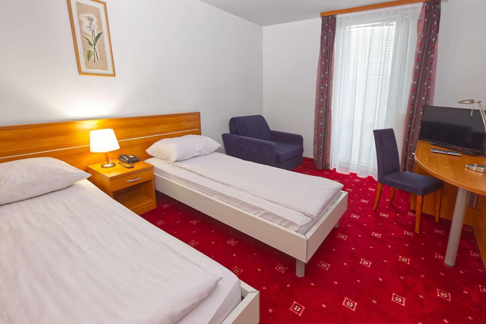 Hotel Creina Kranj Exterior photo
