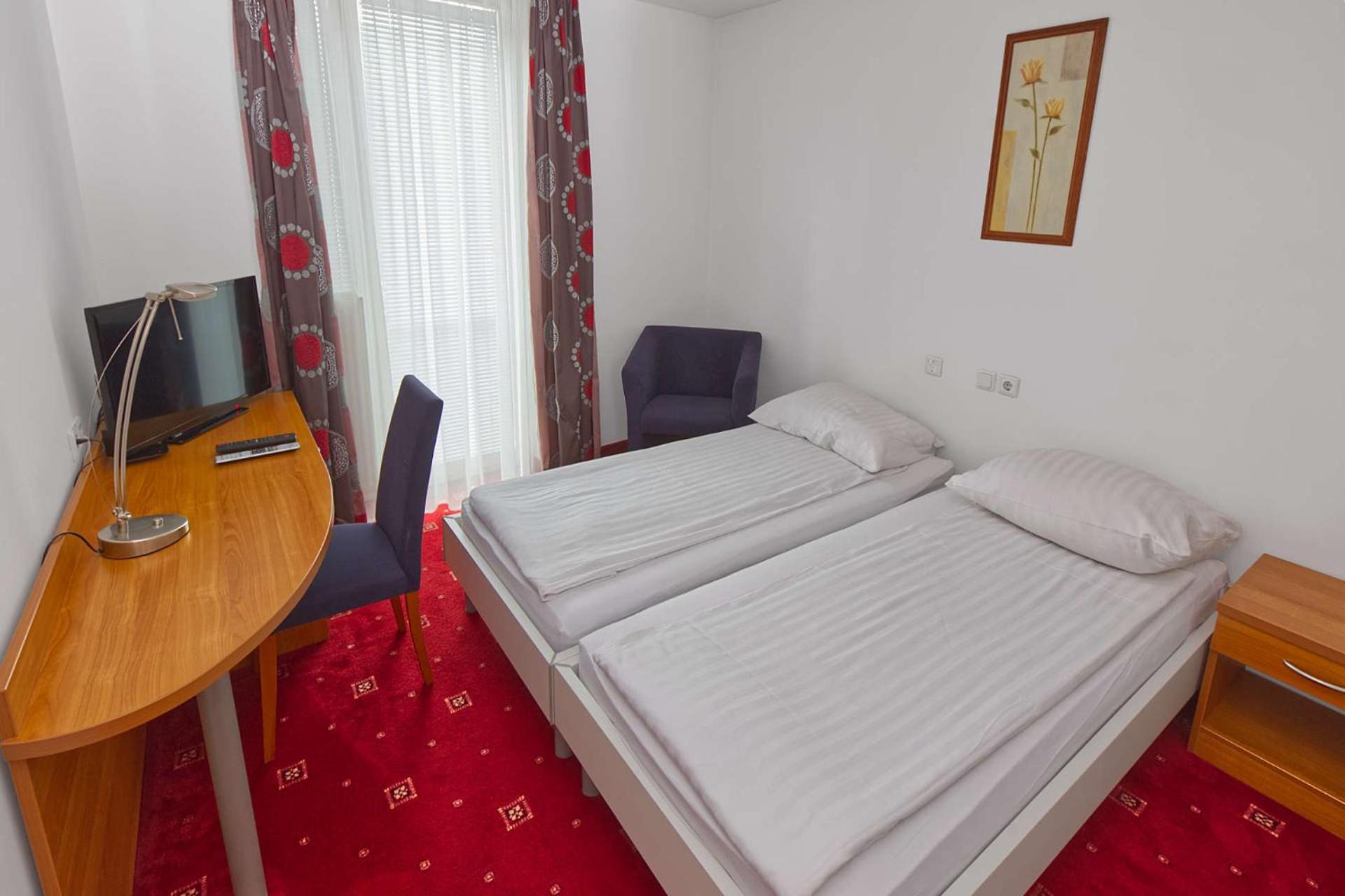 Hotel Creina Kranj Exterior photo