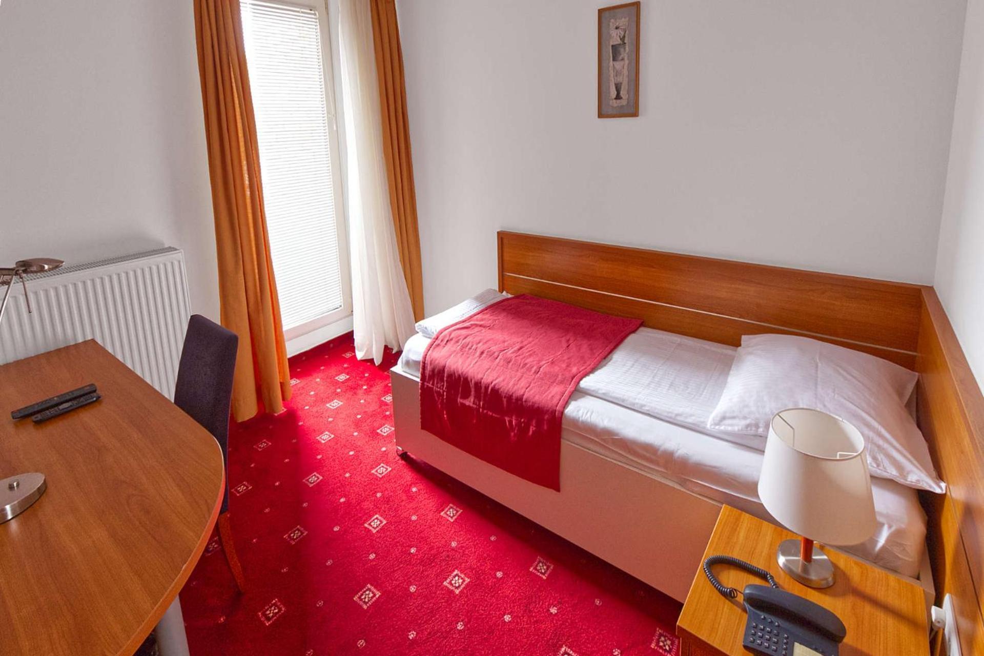 Hotel Creina Kranj Exterior photo