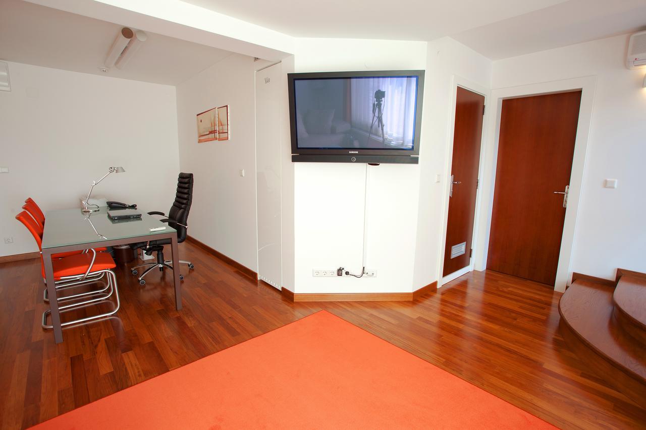 Hotel Creina Kranj Exterior photo